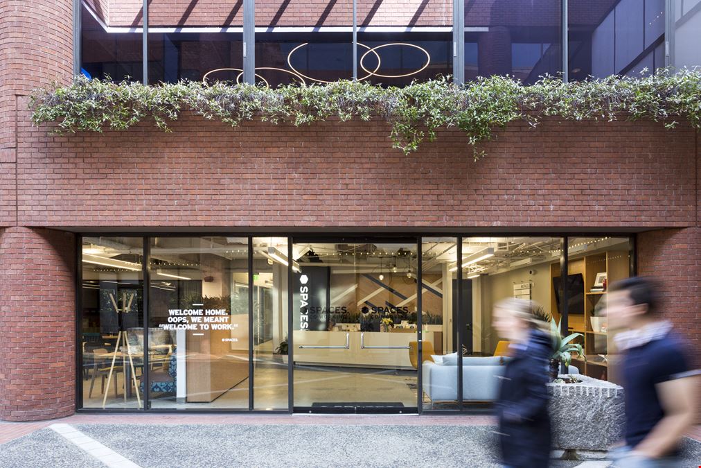 CA, San Francisco -  Levi's Plaza