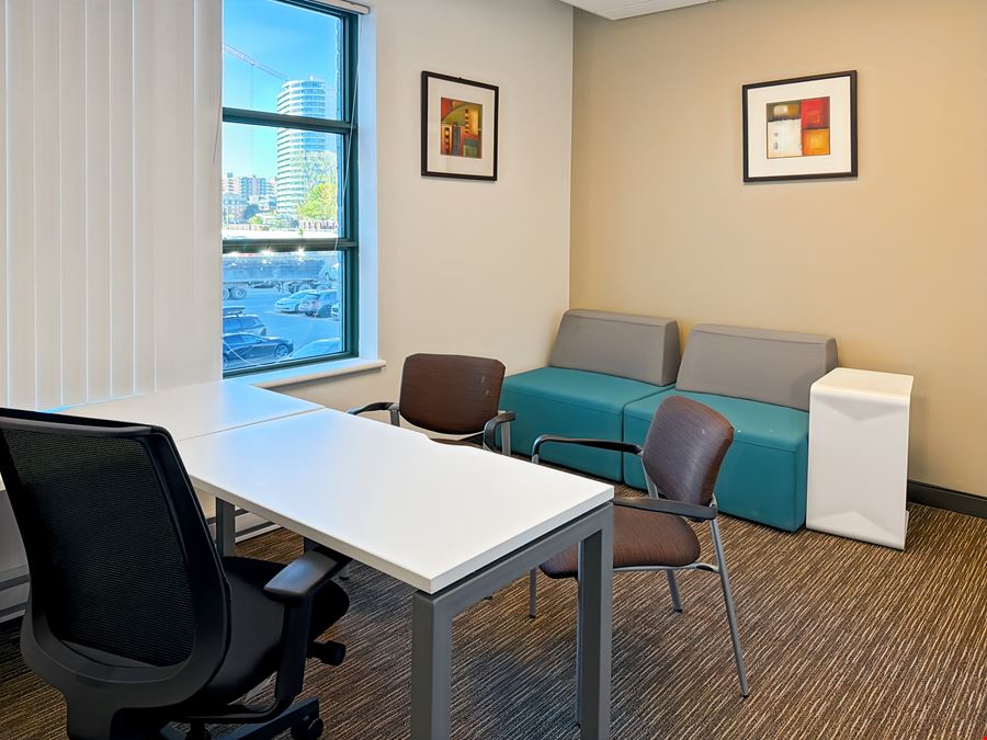 Regus - Laval – Carrefour