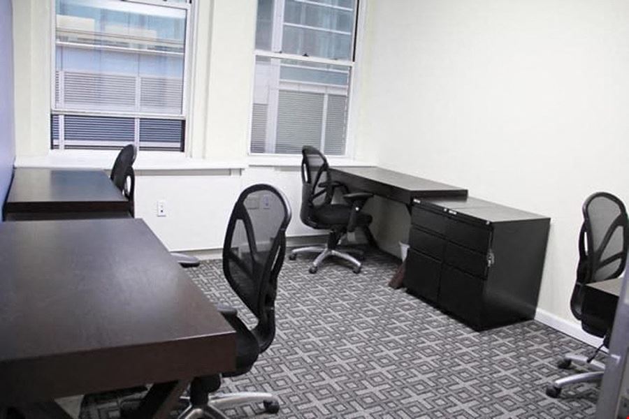 Jay Suites Bryant Park