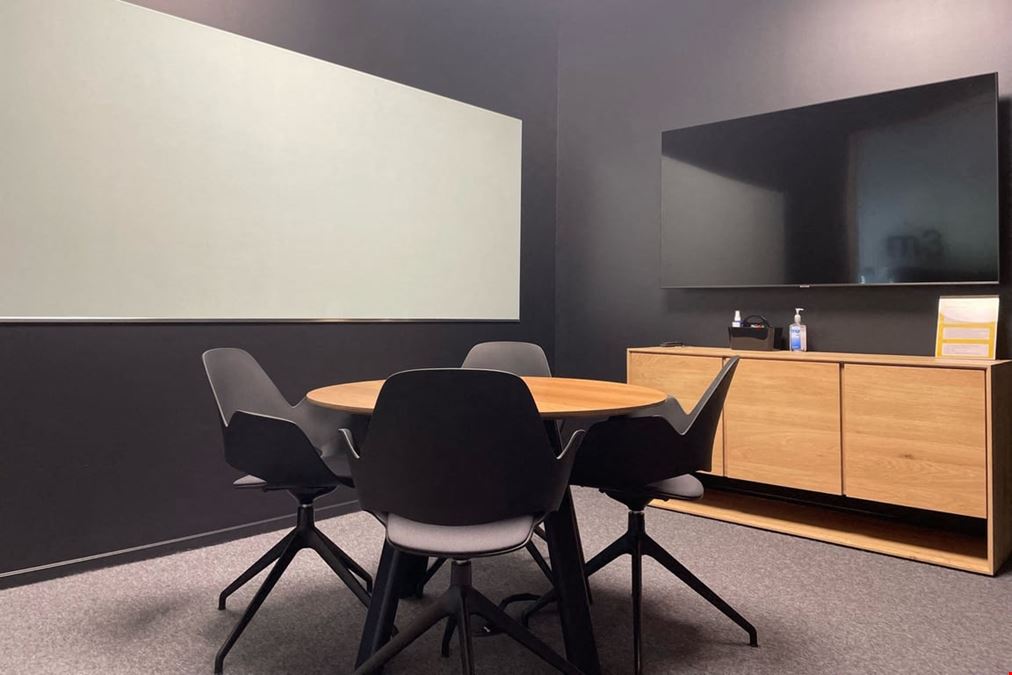 Small Meeting Room (M3)
