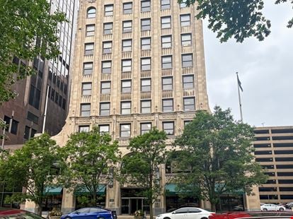 Regus - Indianapolis - Meridian St