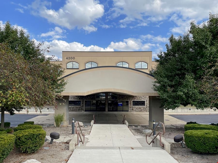 MI, Saginaw - Fashion Square Blvd