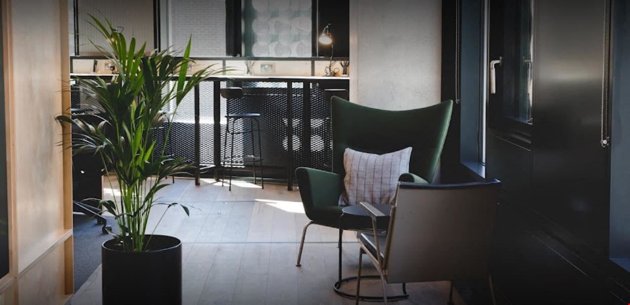 Fora - White Collar Factory