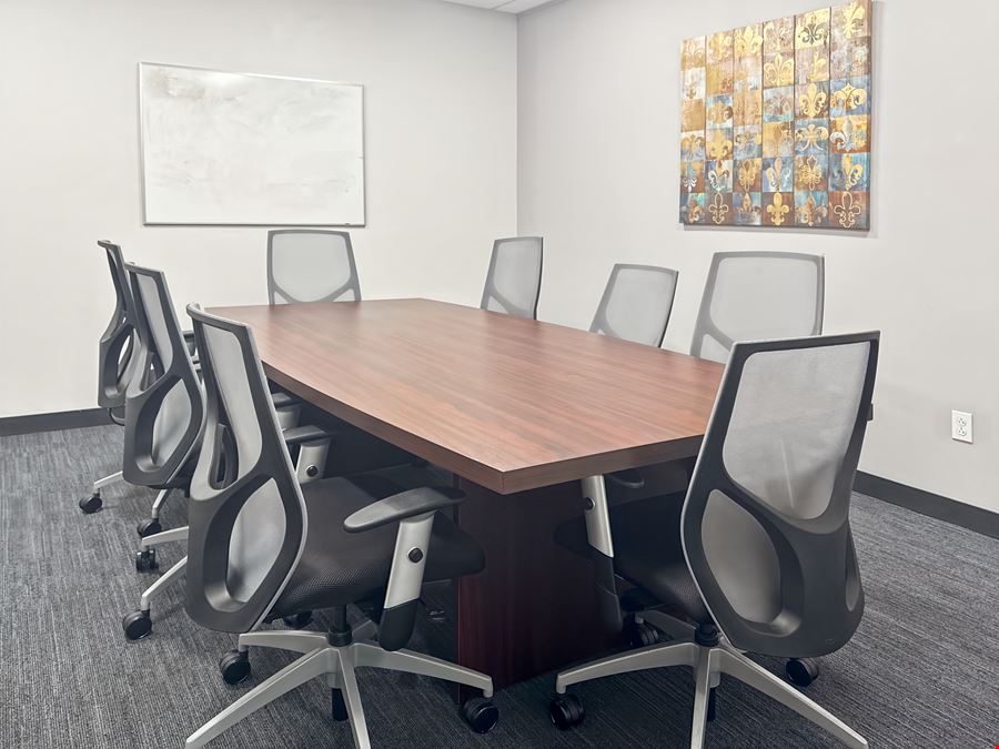 LA, New Orleans - Place St. Charles