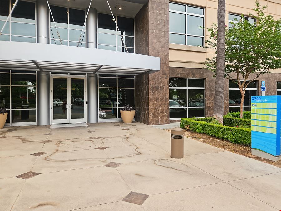 CA, Ontario - Waterside Center