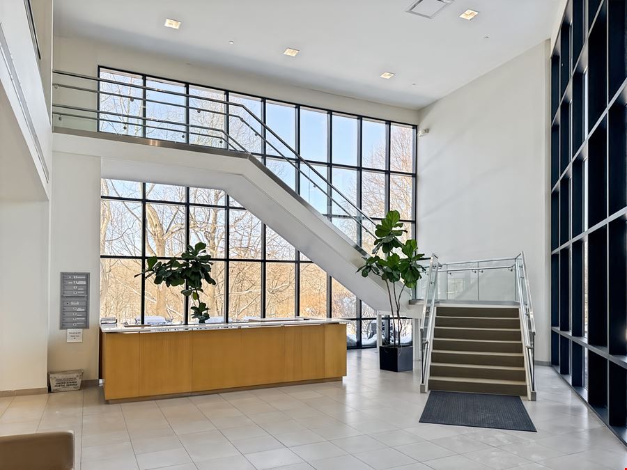 Regus - Shelton - 1 Waterview Dr