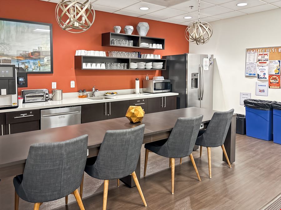 WA, Vancouver - 1220 Main Place