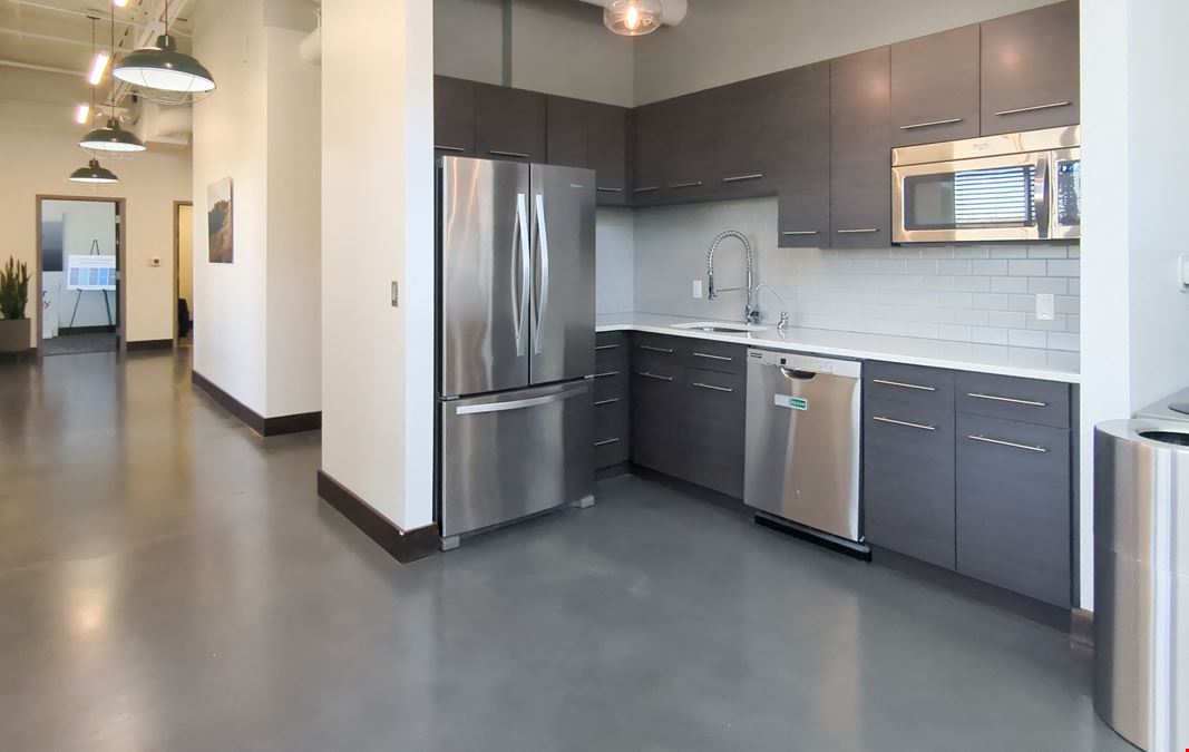 NE, Omaha - S 72nd St