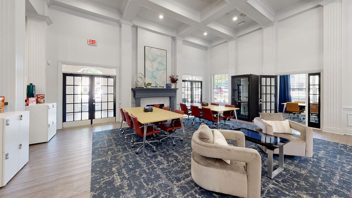 Apt CoWork at Stonebriar of Frisco - Open Seating