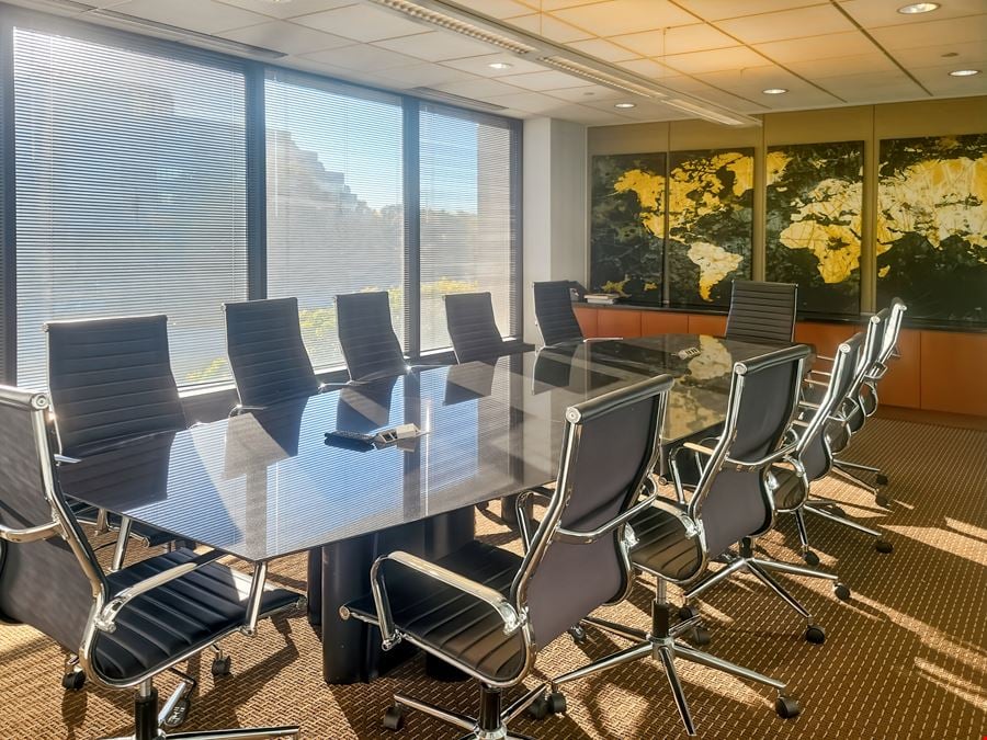 IL, Lisle - 4200 Commerce Ct