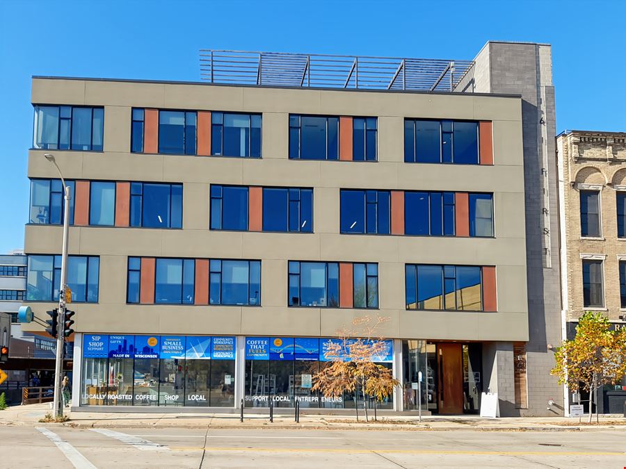 WI, Milwaukee - S 1st Street