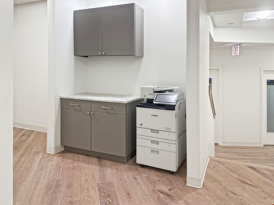 Regus - Chicago - N Clark St