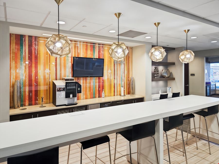 Regus - Greenwood Village - Tuscany Plaza