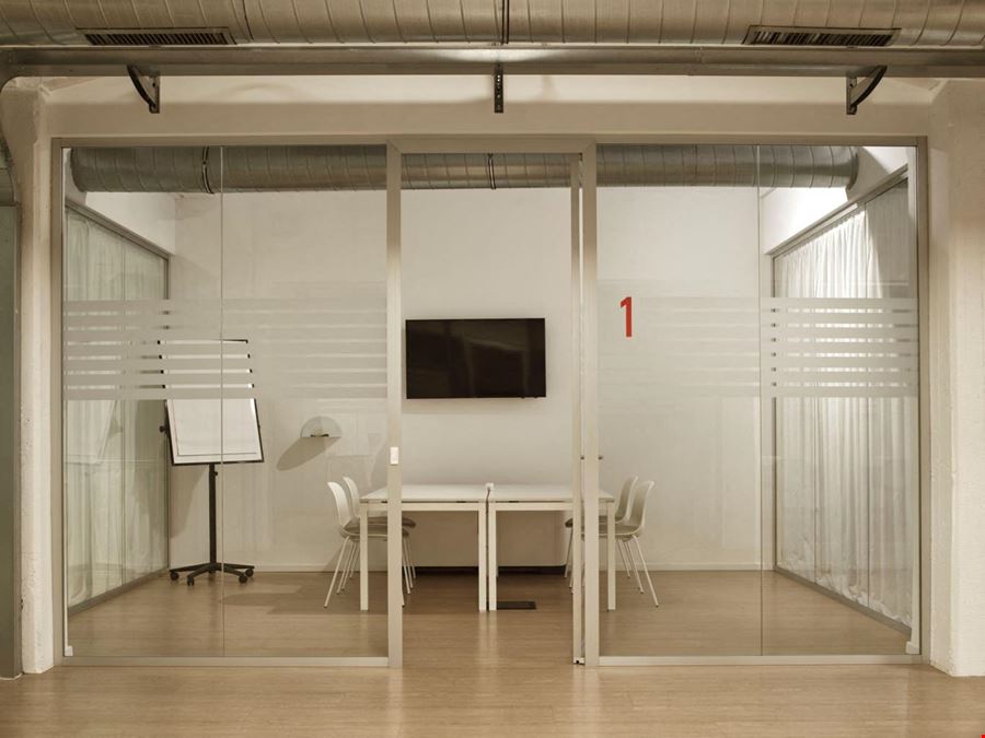 YoRoom Coworking & Office