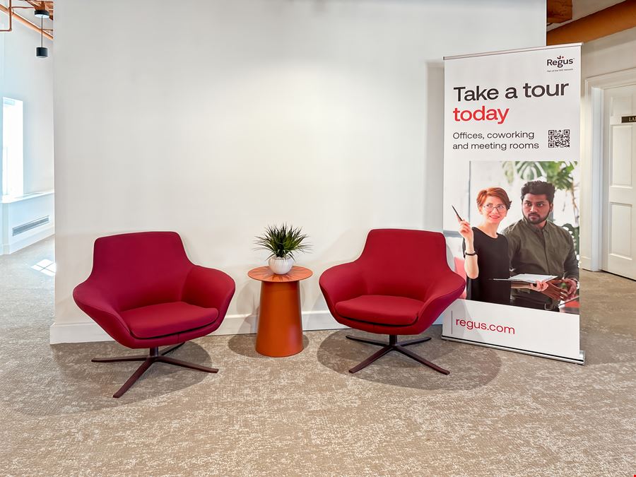 NE, Omaha - 2027 Dodge St