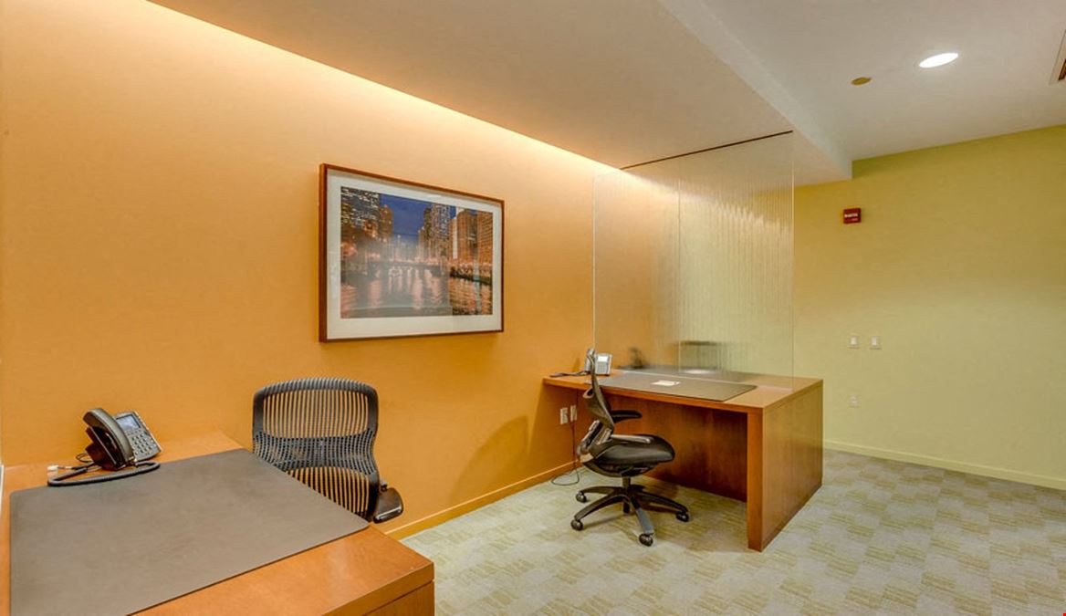 Carr Workplaces - AON Center Chicago