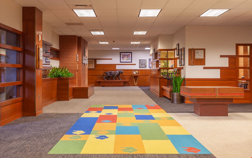 MI, Ann Arbor - Frank Lloyd Wright Dr