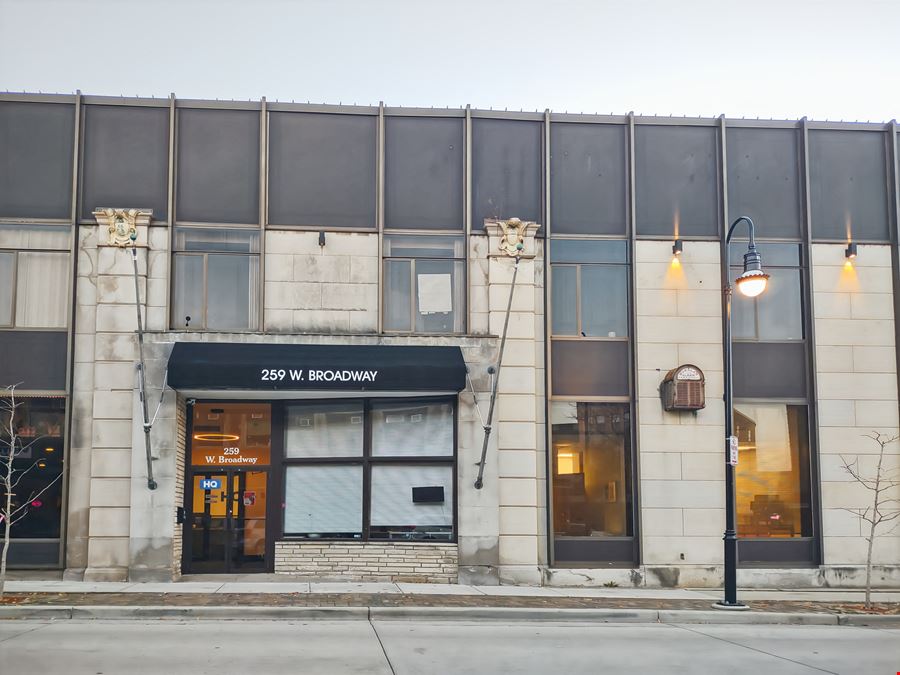WI, Waukesha - 259 W Broadway