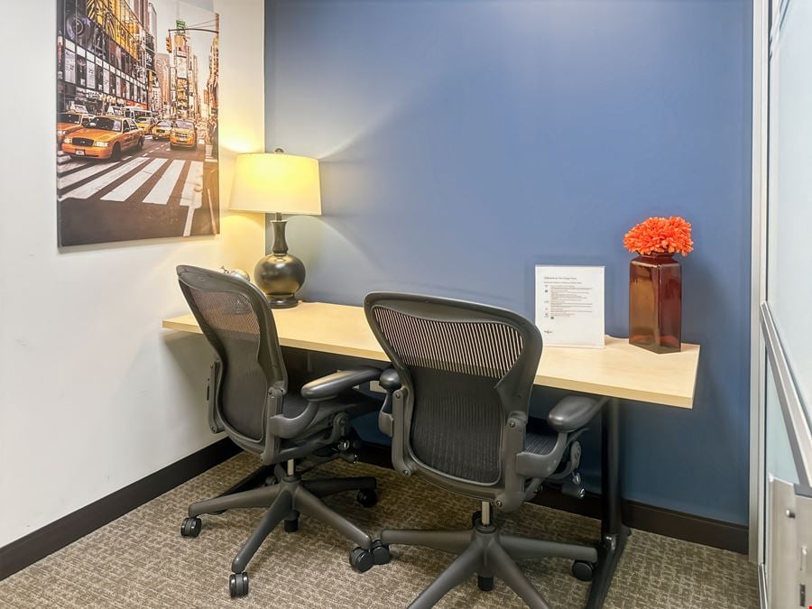 Regus - Park Ridge - Plaza