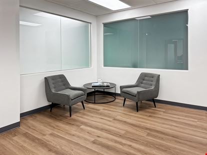 Regus - Indianapolis - Meridian St