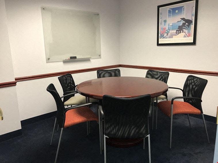 1st Floor Meeting Room