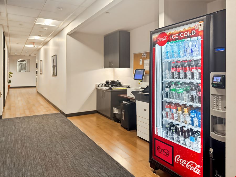 LA, New Orleans - Place St. Charles