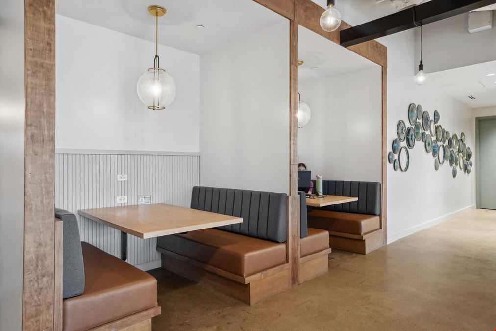 Common Desk - Energy Square