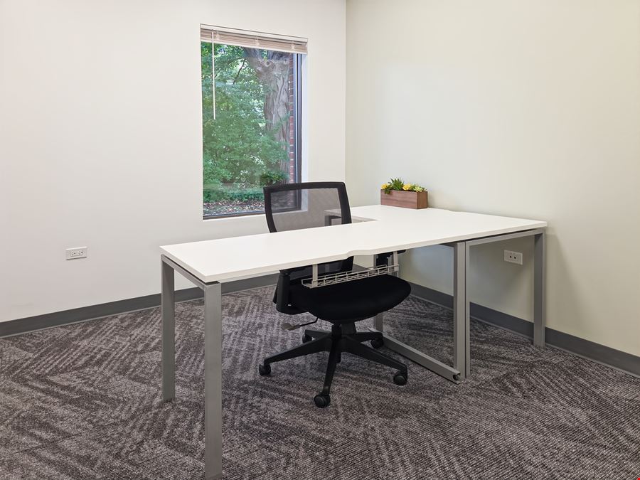Regus - Libertyville - S Milwaukee