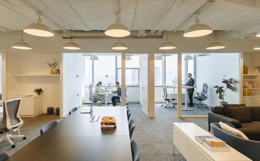 Enterprise World A1 Liwei