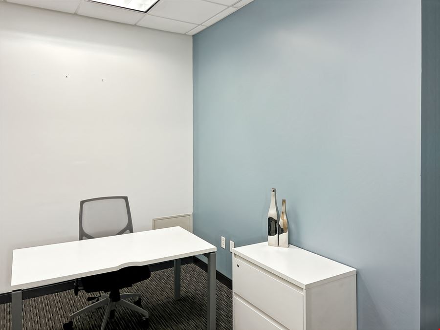 Regus - Hampton - Peninsula Town Center