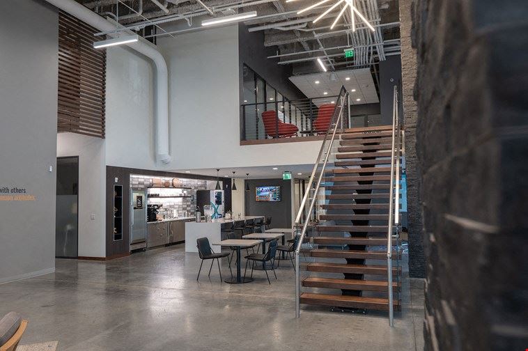 Expansive Coworking Lounge