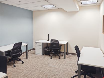 Regus - Savannah - 22 Bull St