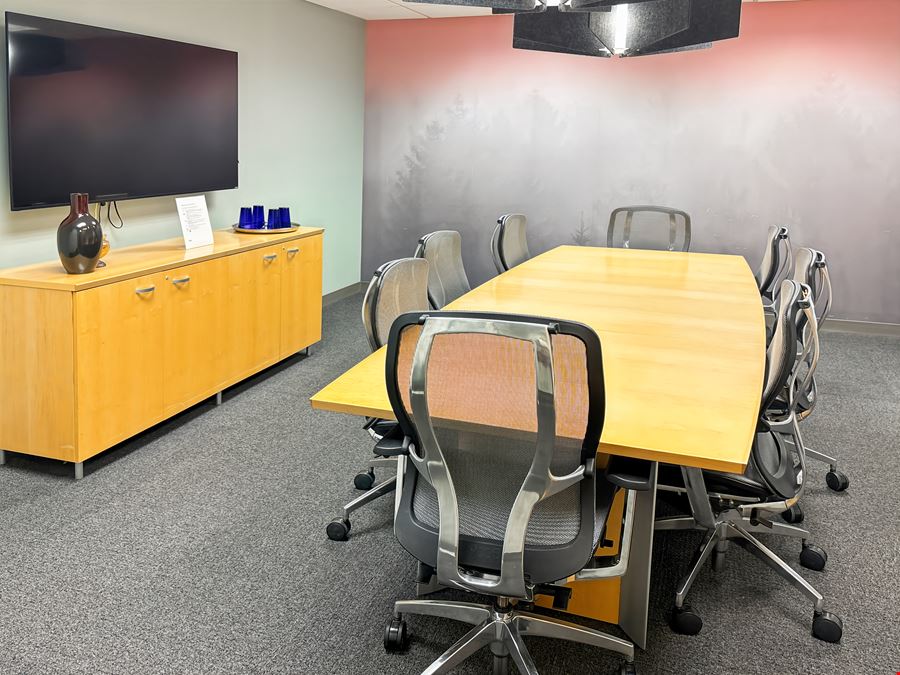 AR, Bentonville - Bentonville Plaza