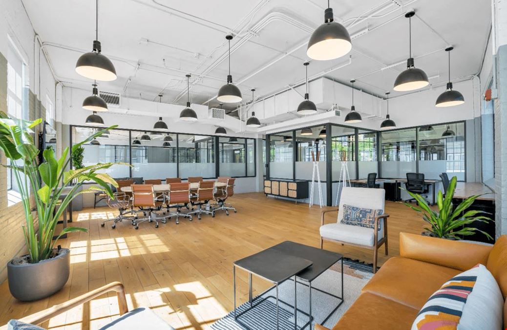 Studio 220 Large Meeting Room