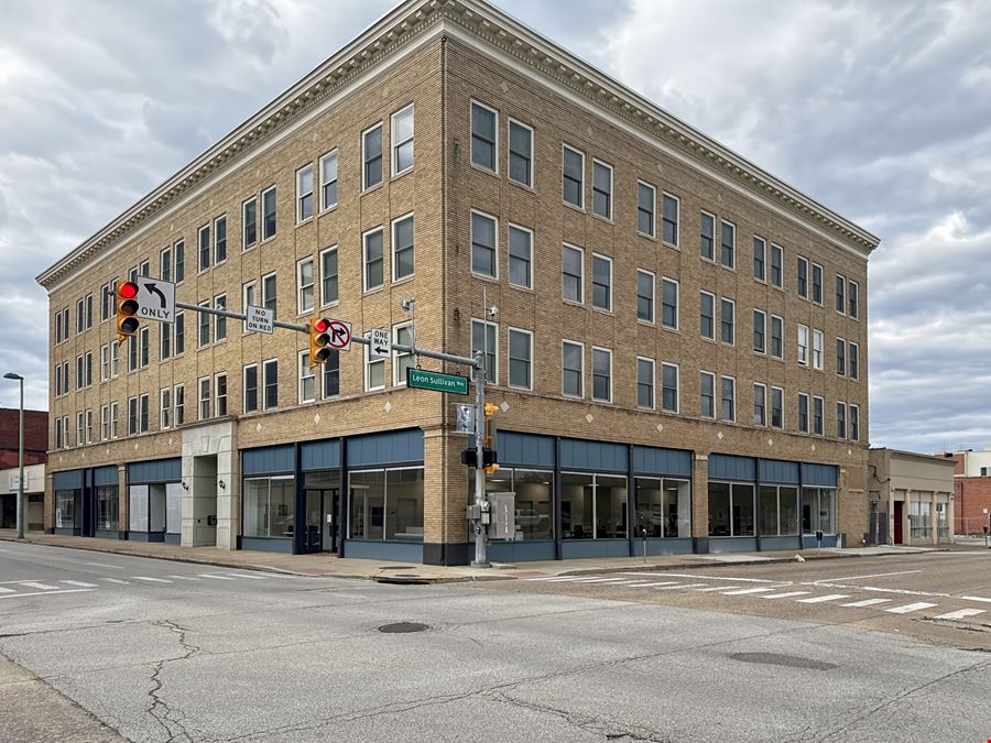 WV, Charleston - Quarrier St