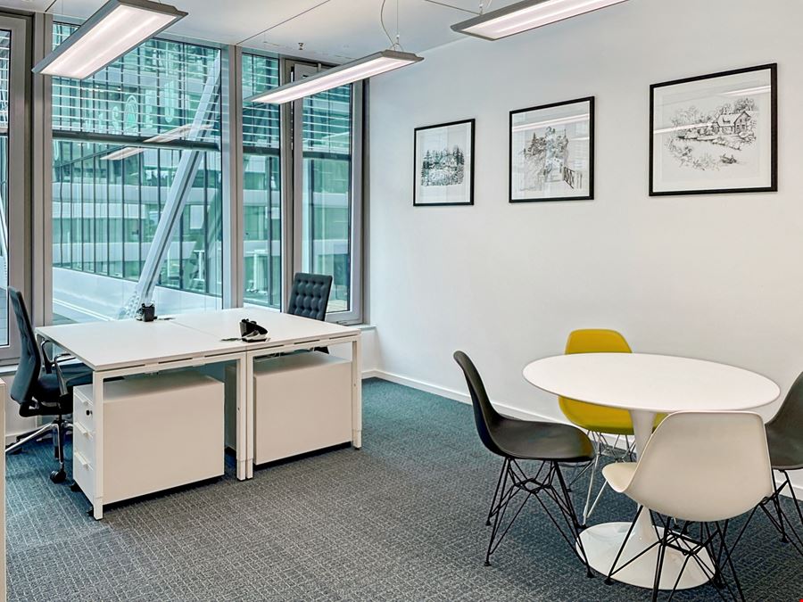 Regus - The Squaire Business Center