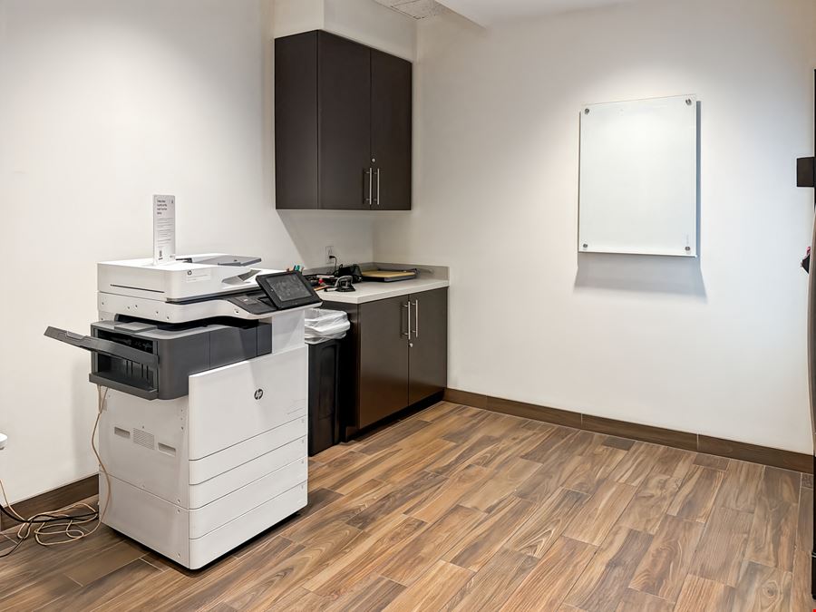 CA, San Diego - 501 W. Broadway