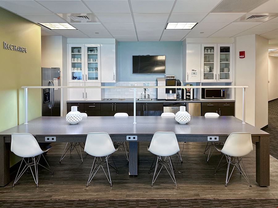 MI, Detroit - RenCen