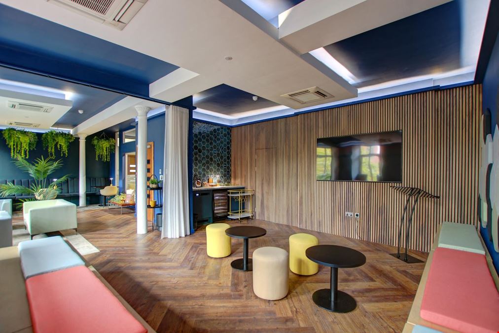 Biz Hub - Manchester Piccadilly