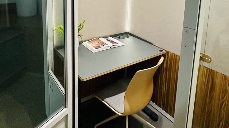 Office Pod 6