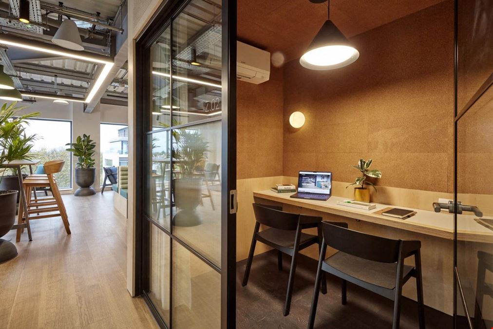 Clockwise - Cheltenham