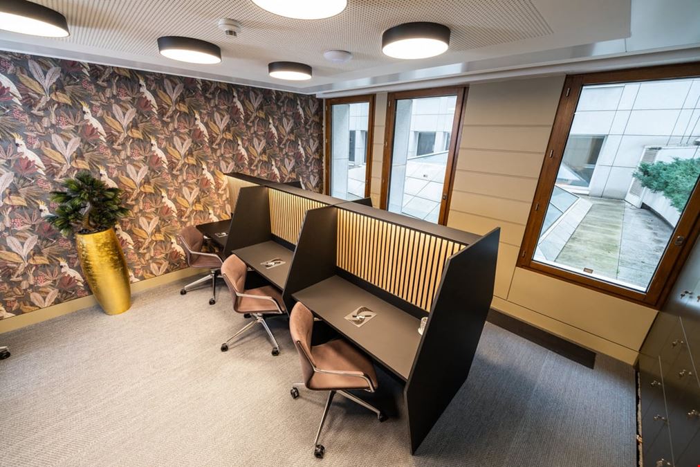 Satellite Office - Hotel de Banque