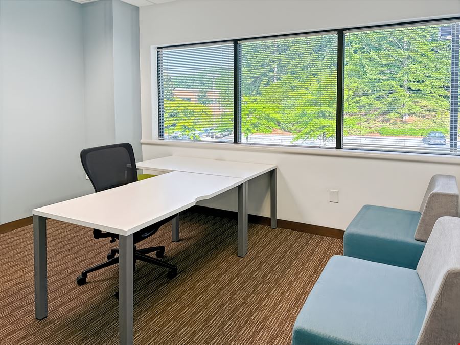 NC, Greensboro - Green Valley Office Park