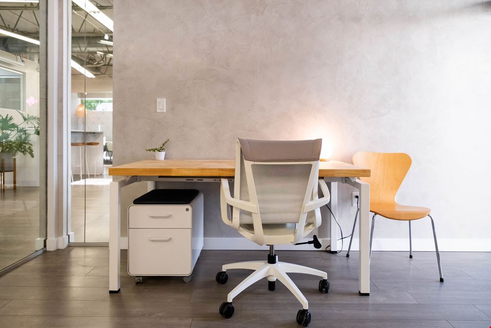 Dedicated Desk Loft Office