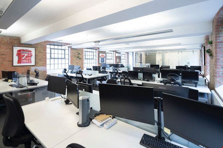 Kitt - 1 Boundary Row