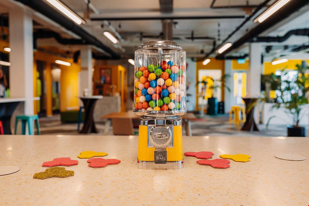 Social Impact Factory Kauwgomballenfabriek (Amsterdam)