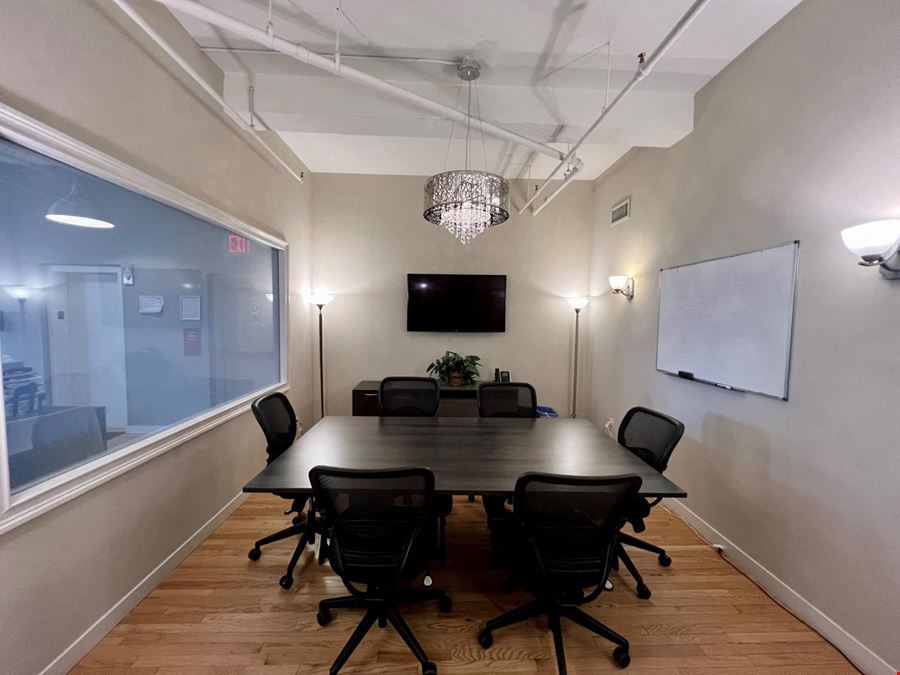 Meeting Room (medium)