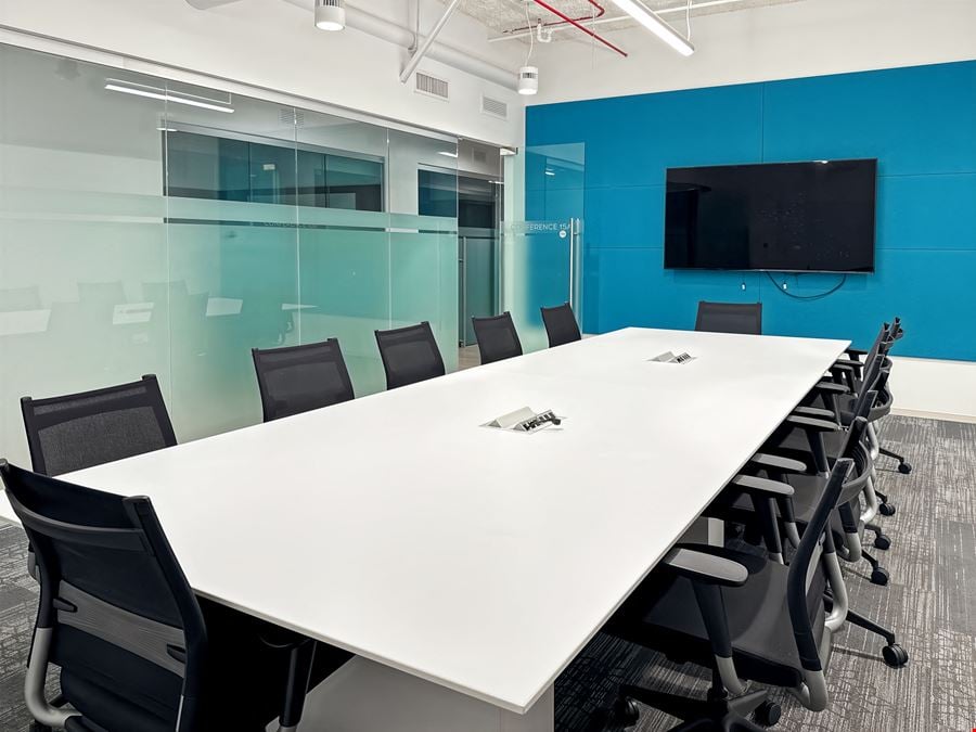 Spaces - Chicago- 1 N State Street