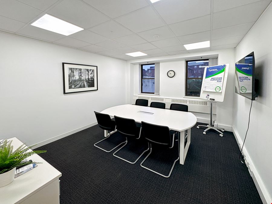 Regus - Cloth Market