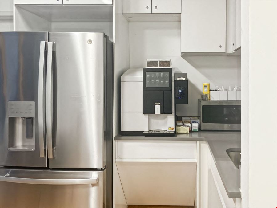 Regus - Bronx - Astor Avenue